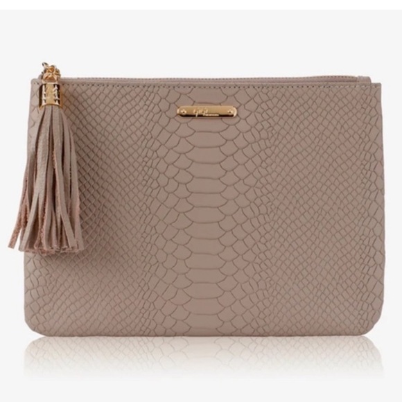 GiGi New York Handbags - NEW GIGI NEW YORK ALL IN ONE PYTHON EMBOSSED LEATHER TASSELED CLUTCH NUDE/PINK